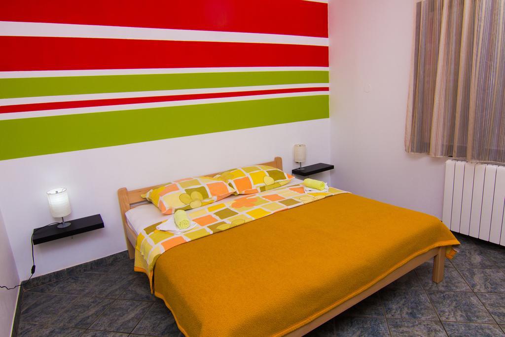 Apartmani Zuzic Krk Town Værelse billede