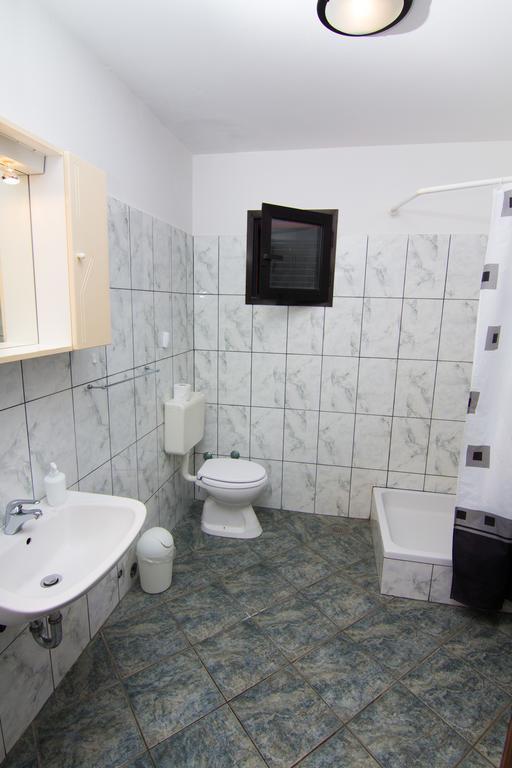 Apartmani Zuzic Krk Town Værelse billede
