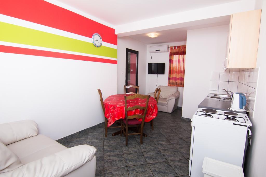Apartmani Zuzic Krk Town Værelse billede