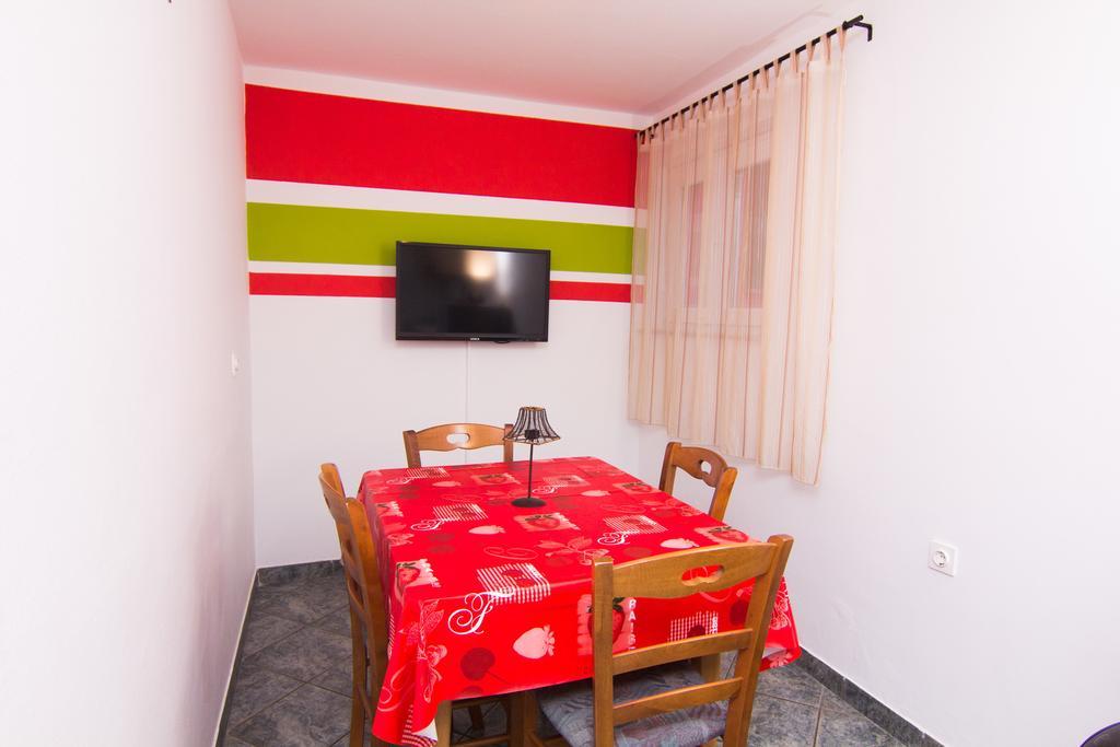 Apartmani Zuzic Krk Town Værelse billede