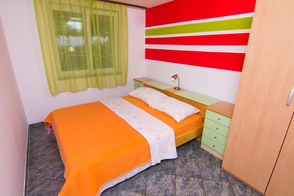 Apartmani Zuzic Krk Town Værelse billede