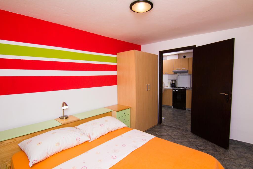 Apartmani Zuzic Krk Town Værelse billede